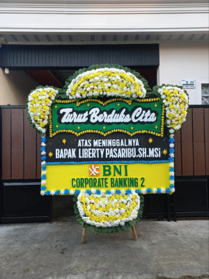 Papan Bunga Duka di Pangkalan Sesai
