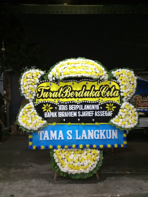 Papan Bunga Duka di Pangkalan Sesai